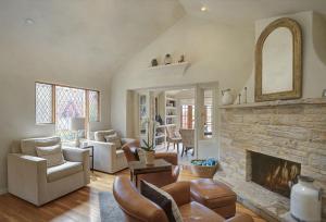 3770 Stones Throw home