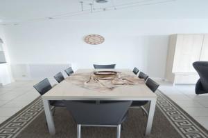 Apartment in Zeedijk with Sea Views