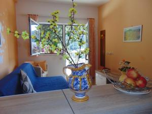 Apartments Elelu - One-Bedroom Apartment with Terrace
