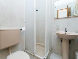 Apartments Elelu - Two-Bedroom Apartment with Terrace