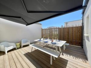 Maisons de vacances Maison moderne, 4 chambres, 150m de la mer, terrasse, WIFI, quartier calme - FR-1-231-291 : photos des chambres