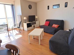 Bel appartement 2 chambres - face mer - 5 personnes, WIFI, animaux admis, parking - FR-1-323-457