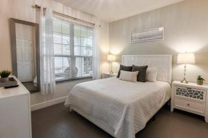 Amazing 3 Bedrooms with Private Pool- Close to Disney