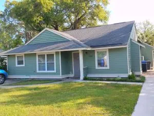 completely private large bedroom luxury shower and private entrance - Abbeyville