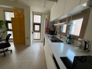 301, Atelier Seongsu Riverside Loft Cherry Blossom Road Han River airport bus