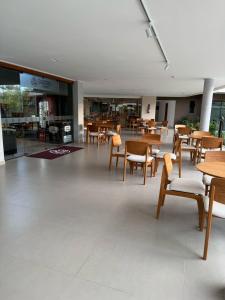 Malia Beach Muro Alto 300 Metros Do Mar