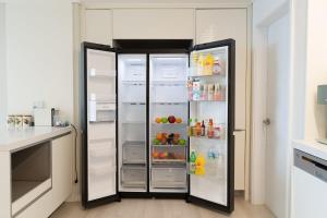 New Apt 34py 3min to Haeundae Beach LG StanbyMe & Styler Netflix & Sky Capsule