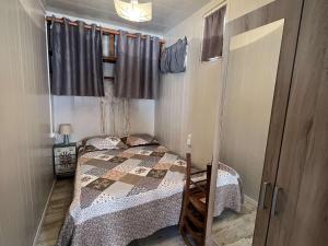 Maisons de vacances Maison confortable proche centre, climatisee, 4 personnes - FR-1-701-88 : photos des chambres