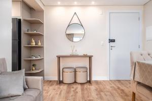 Apto 2 dorm. Bem localizado