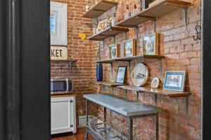 Charming 7BR Home Bourbon Trail & Attractions