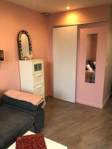 Appartements Petite dependance cosy proche aeroport : photos des chambres