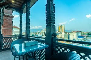 Aarya Hotel and Spa