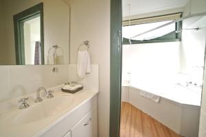 Ballarat Station Apartments Queen Studio with Spa