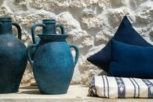 Villa Blue Style Pool Loft with Kitchen warnavillas