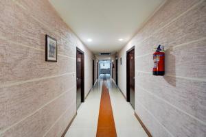 Super Collection O Awas Vikas Near Bus Stand Formerly Hotel Rivera