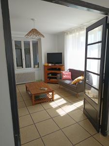 Appartement de village avec grande terrasse