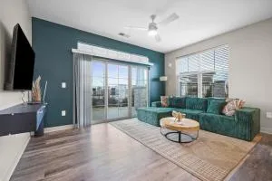 IRIE Living Restore Kg 2Bd Gym Pool, BRAND NEW! - 布朗斯堡