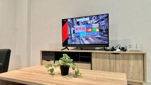 2BR Lively City View Family Suite#Airport