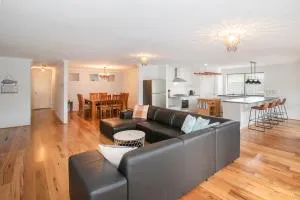 Nics Beach House - Broadwater