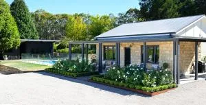 Adelaide Hills luxury cottage spectacular views - Basket Range