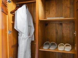 CandlePine Suites - Khách sạn căn hộ