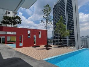 Comfy Studio Neo Damansara Ikea Ikano 2Pax1CP