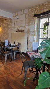 Hotels Le Perroquet Bleu : photos des chambres