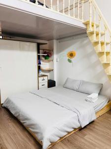 337R- Near BenThanhMarket- Duplex-3pax-District 1