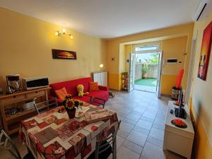 Residenza Silvana Apt B Giardino on the ground floor with parking