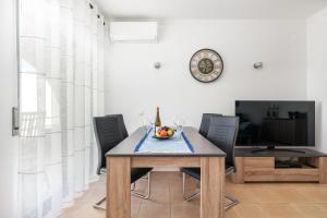 BnB Homes Apartments near Ocean & Lush Nature 500 m away from the ocean