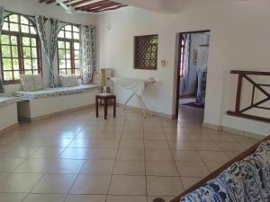 3 Bed Family Home, Private Pool in Diani
