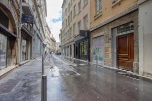 Superbe, rénové, hyper centre