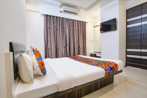 FabHotel Shree Balaji Apartment