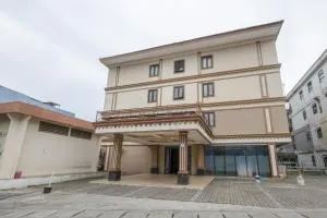 Hotel O Cibubur Near Cibubur Junction Formerly Comfort Residence - Depok