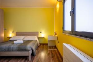 Holos Apartment