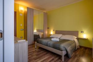 Holos Apartment img64