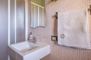 Holos Apartment img76