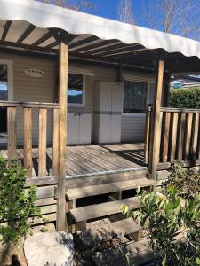 Campings Domaine des Iscles mobile home clim, jardinet sans vis-a-vis : photos des chambres