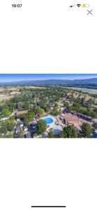 Campings Domaine des Iscles mobile home clim, jardinet sans vis-a-vis : photos des chambres