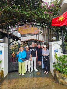 H&H Diamond Nail Hotel