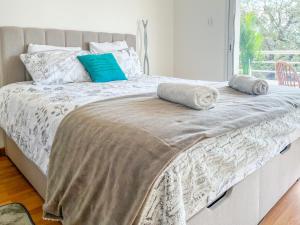 Appartement spacieux et décoré avec goût - quartier Pironnière - 6 personnes