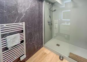 Appartement spacieux et décoré avec goût - quartier Pironnière - 6 personnes