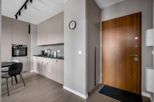 National Stadium Riverside Apartment by BookingHost