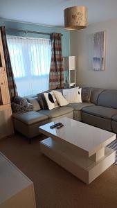 Spacious Cheltenham Flat with Free Allocated Parking