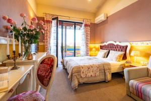 Double Room with Garden View room in Hotel Casa Art