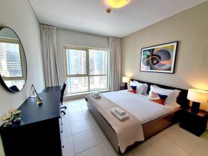 REFURBISHED 2BHK - Panoramic Sea & Beach View Stay-Sleeps 6