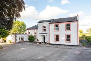 Big Pink House - Blencogo