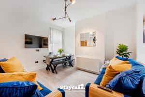 Urban Oasis Spacious 4-Bedroom Home in Manchester