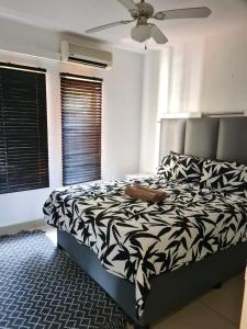 The Bridge Apartment, Unit 14