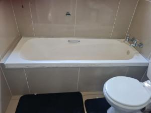 The Bridge Apartment, Unit 14